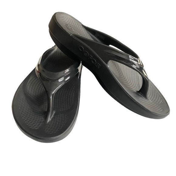 OOFOS Shoes - Oofos OOlala Thong Sandal, Black